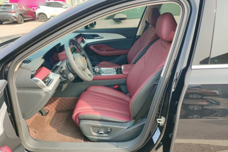 Used Hongqi H5 2025 2.0T Automatic Flag Edition – 500 000 Units Commemorative Version Left Front Seat