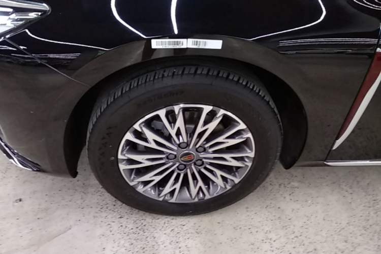 Used Hongqi H5 2025 1.5T DCT Qiyun 500 000th Unit Commemorative Edition Left Front Wheel Hub