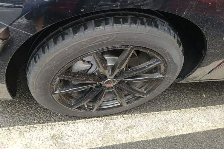 Used Hongqi H5 2025 2.0T Automatic Xuan Ying Edition Left Front Wheel Hub