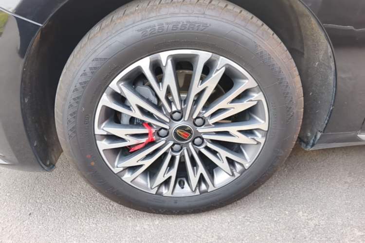 Used Hongqi H5 2025 1.5T DCT Qiyun 500 000th Unit Commemorative Edition Left Front Wheel Hub