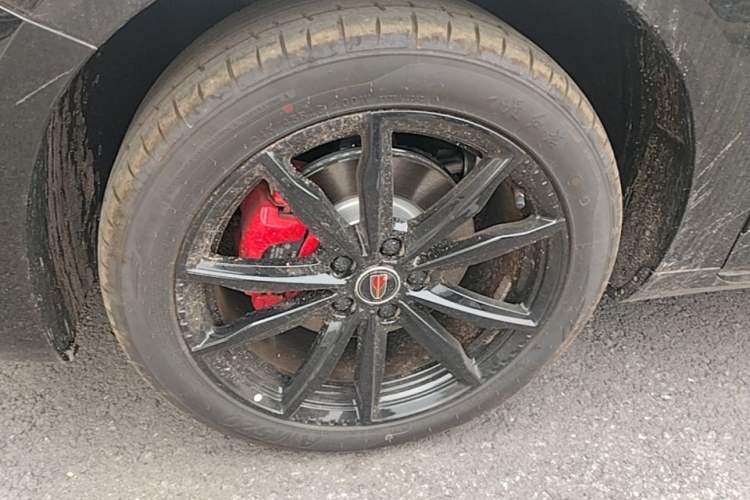 Used Hongqi H5 2025 Model 2.0T Automatic Xuan Ying 2 Million Units Commemorative Edition Left Front Wheel Hub