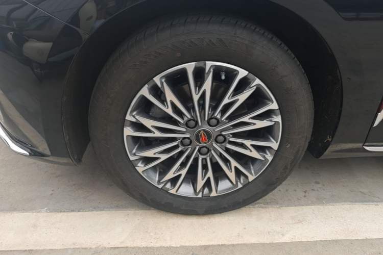 Used Hongqi H5 2025 1.5T DCT Qiyun 500 000th Unit Commemorative Edition Left Front Wheel Hub
