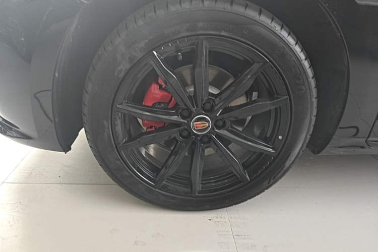 Used Hongqi H5 2025 1.5T DCT Xuan Ying Edition Left Front Wheel Hub