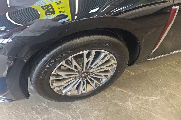 Used Hongqi H5 2025 1.5T DCT Qiyun 500 000th Unit Commemorative Edition Left Front Wheel Hub