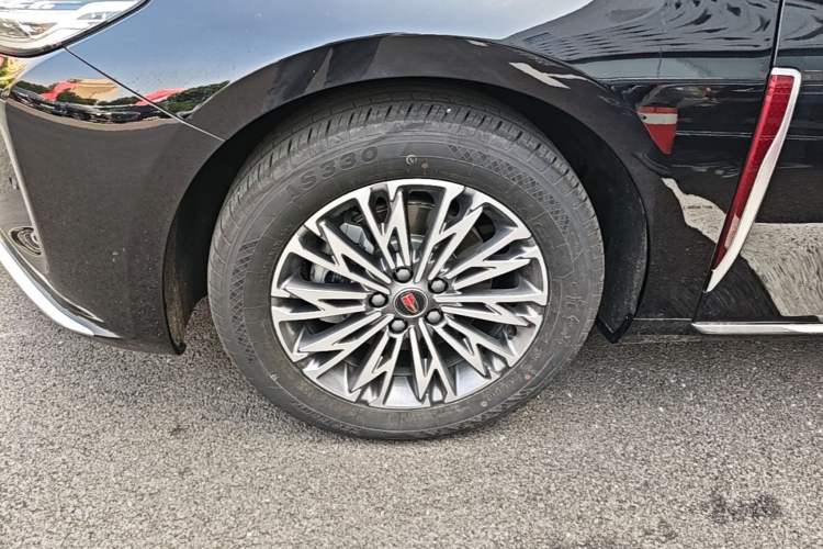 Used Hongqi H5 2025 1.5T DCT Qiyun 500 000th Unit Commemorative Edition Left Front Wheel Hub