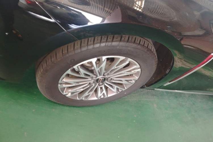 Used Hongqi H5 2025 1.5T DCT Qiyun 500 000th Unit Commemorative Edition Left Front Wheel Hub