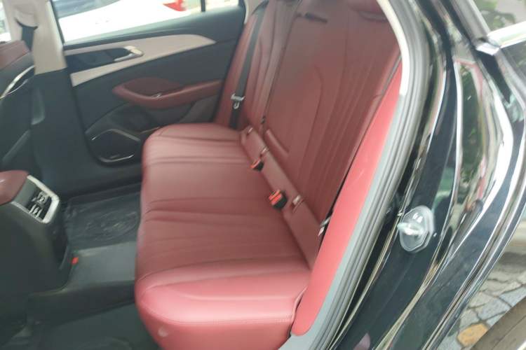 Used Hongqi H5 2025 1.5T DCT Qiyun 500 000th Unit Commemorative Edition Left Rear Seat