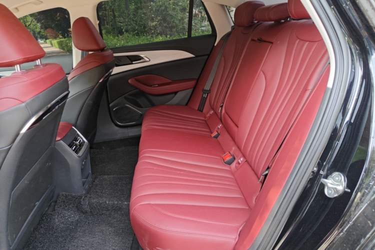 Used Hongqi H5 2025 1.5T DCT Qiyun 500 000th Unit Commemorative Edition Left Rear Seat