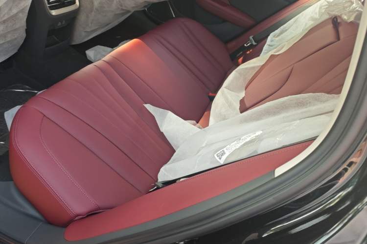 Used Hongqi H5 2025 1.5T DCT Qiyun 500 000th Unit Commemorative Edition Left Rear Seat