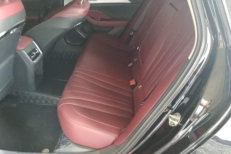 Used Hongqi H5 2025 1.5T DCT Qiyun 500 000th Unit Commemorative Edition Left Rear Seat