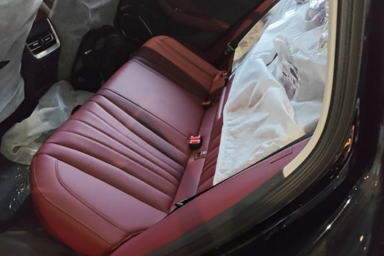 Used Hongqi H5 2025 2.0T Automatic Flagship 500 000th Unit Anniversary Edition Left Rear Seat