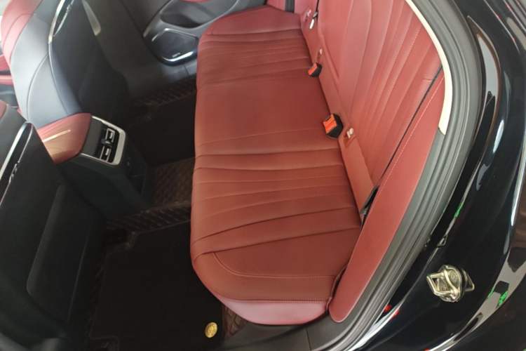 Used Hongqi H5 2025 1.5T DCT Xuan Ying Edition Left Rear Seat