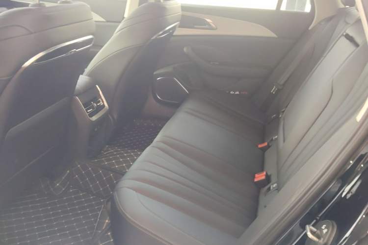 Used Hongqi H5 2025 1.5T DCT Qiyun 500 000th Unit Commemorative Edition Left Rear Seat