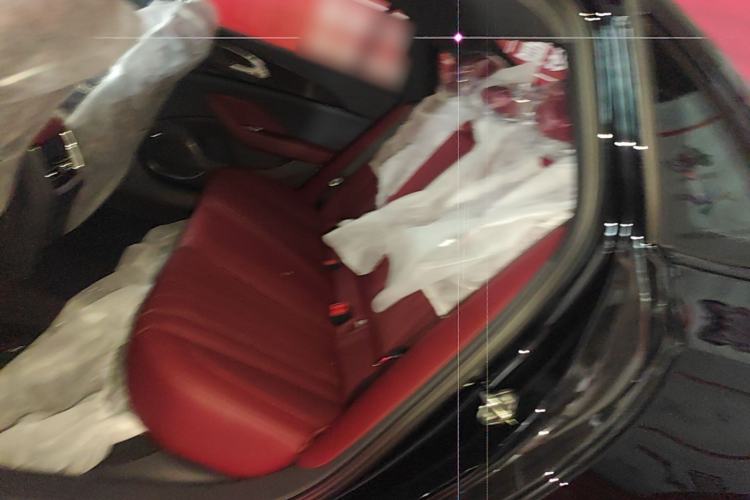 Used Hongqi H5 2025 1.5T DCT Xuan Ying Edition Left Rear Seat