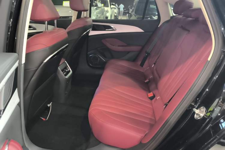 Used Hongqi H5 2025 1.5T DCT Qiyun 500 000th Unit Commemorative Edition Left Rear Seat