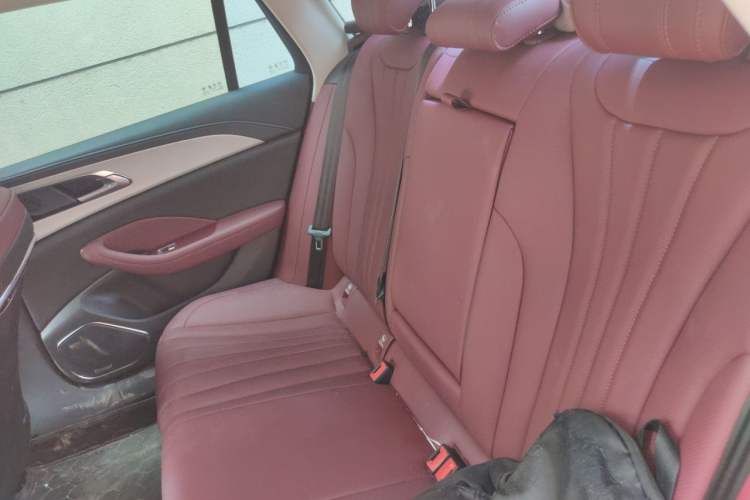 Used Hongqi H5 2025 1.5T DCT Qiyun 500 000th Unit Commemorative Edition Left Rear Seat