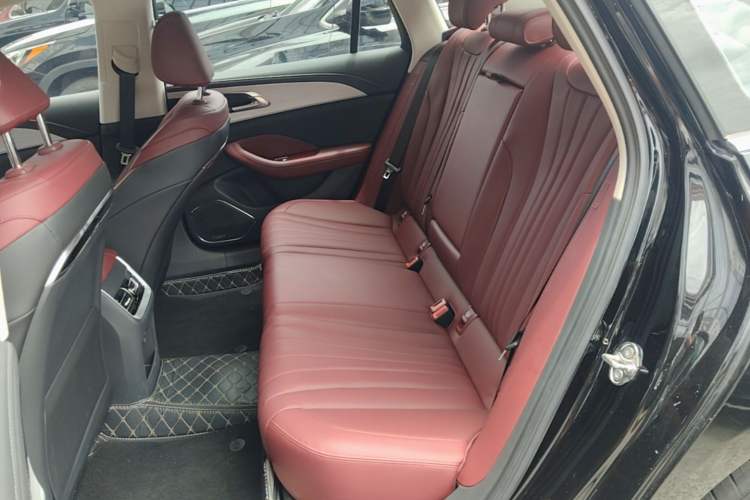 Used Hongqi H5 2025 2.0T Automatic Flagship 500 000th Unit Anniversary Edition Left Rear Seat