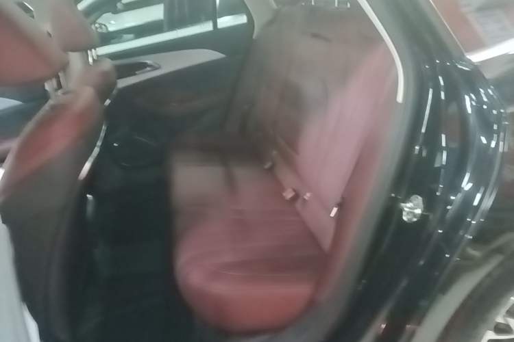 Used Hongqi H5 2025 1.5T DCT Qiyun 500 000th Unit Commemorative Edition Left Rear Seat