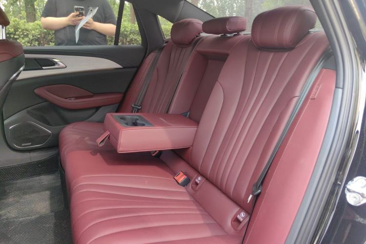 Used Hongqi H5 2025 2.0T Automatic Xuan Ying Edition Left Rear Seat