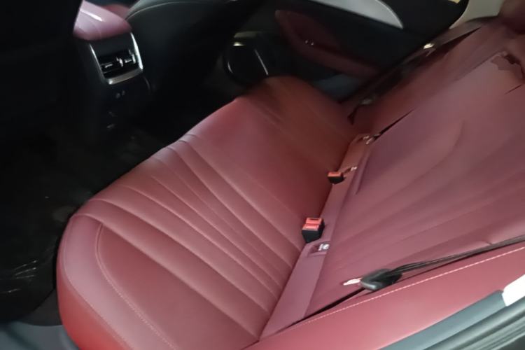 Used Hongqi H5 2025 1.5T DCT Qiyun 500 000th Unit Commemorative Edition Left Rear Seat
