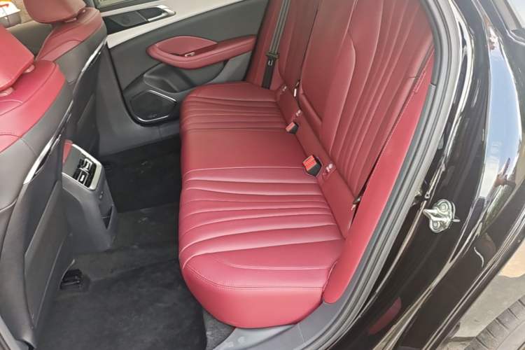 Used Hongqi H5 2025 2.0T Automatic Xuan Ying Edition Left Rear Seat