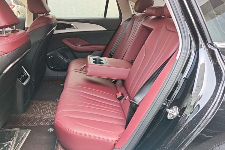Used Hongqi H5 2025 1.5T DCT Qiyun 500 000th Unit Commemorative Edition Left Rear Seat