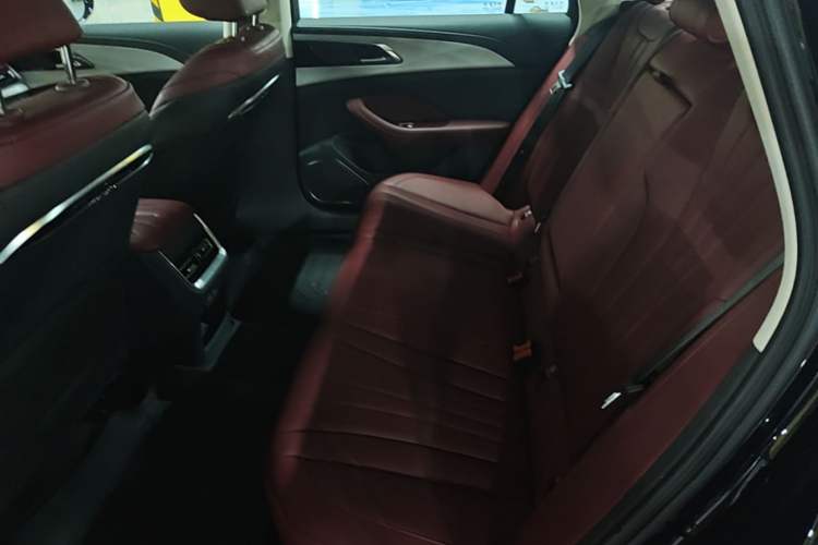 Used Hongqi H5 2025 1.5T DCT Qiyun 500 000th Unit Commemorative Edition Left Rear Seat