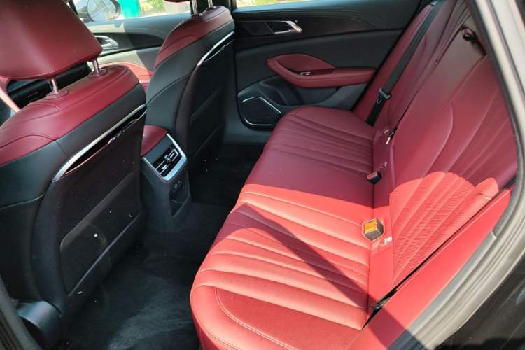 Used Hongqi H5 2025 1.5T DCT Xuan Ying Edition Left Rear Seat