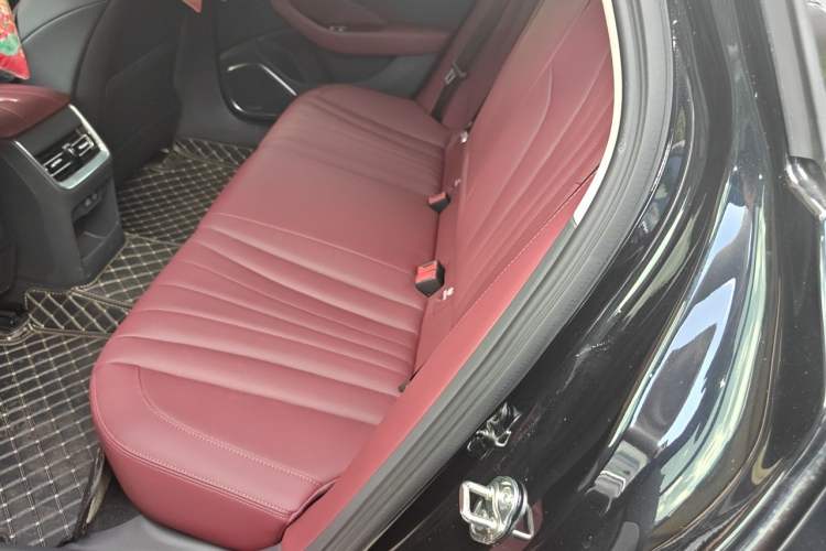 Used Hongqi H5 2025 1.5T DCT Qiyun 500 000th Unit Commemorative Edition Left Rear Seat