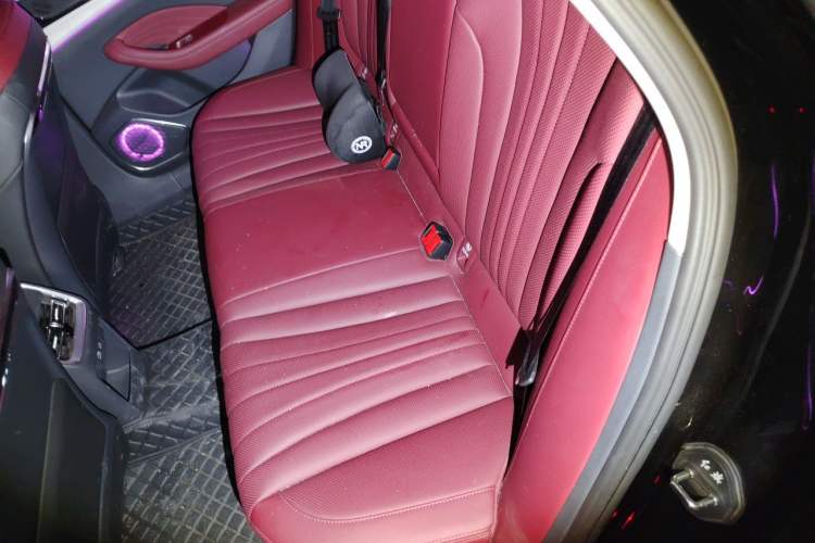 Used Hongqi H5 2025 1.5T DCT Qiyun 500 000th Unit Commemorative Edition Left Rear Seat
