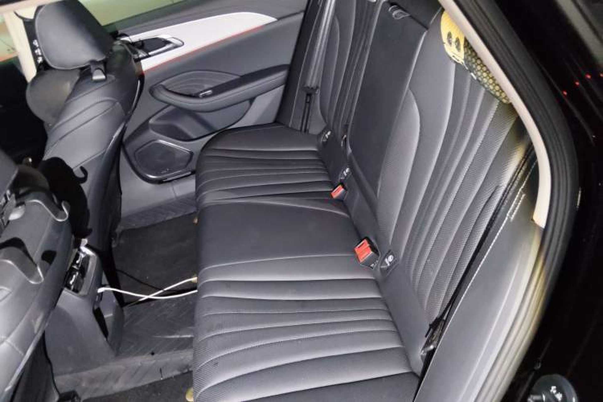 Used Hongqi H5 2025 2.0T Automatic Flag Edition – 500 000 Units Commemorative Version Left Rear Seat