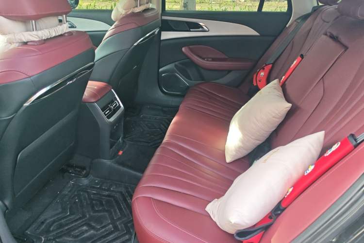 Used Hongqi H5 2025 1.5T DCT Qiyun 500 000th Unit Commemorative Edition Left Rear Seat