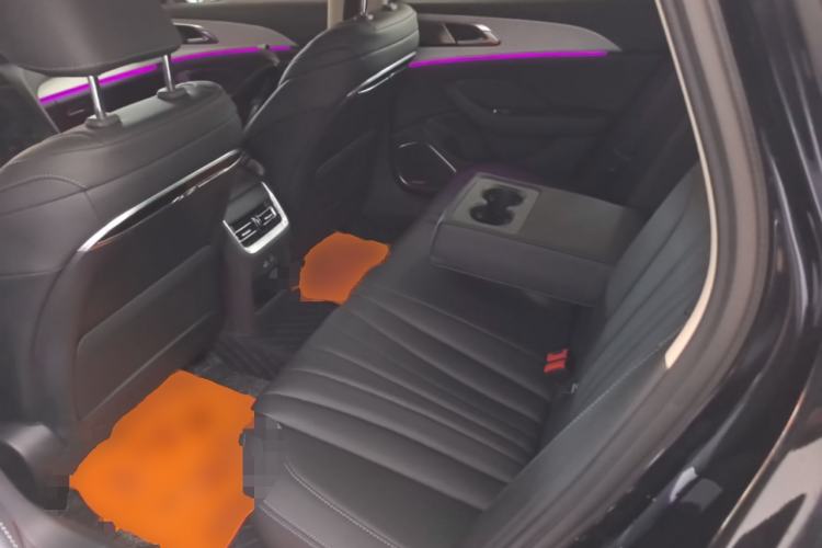 Used Hongqi H5 2025 2.0T Automatic Flag Edition – 500 000 Units Commemorative Version Left Rear Seat