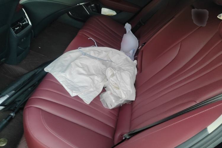 Used Hongqi H5 2025 1.5T DCT Qiyun 500 000th Unit Commemorative Edition Left Rear Seat