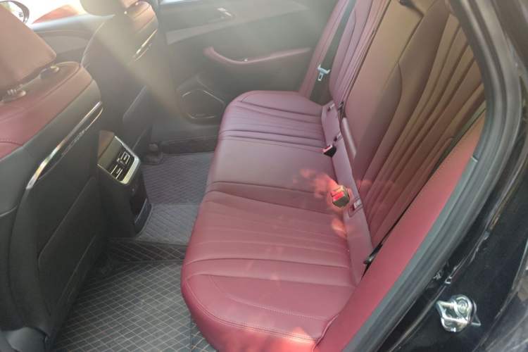 Used Hongqi H5 2025 1.5T DCT Xuan Ying Edition Left Rear Seat