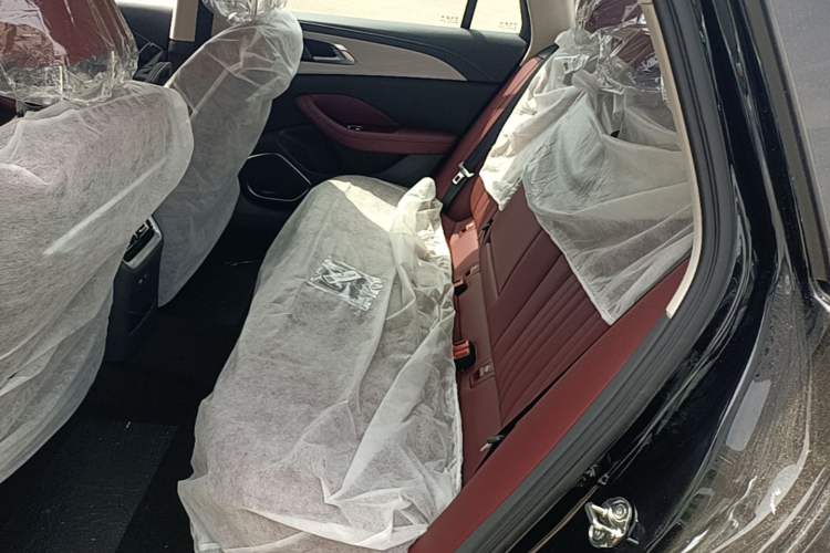 Used Hongqi H5 2025 1.5T DCT Xuan Ying Edition Left Rear Seat