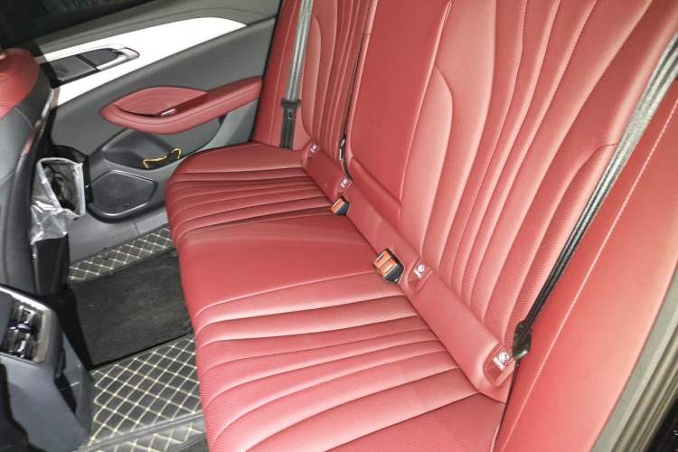 Used Hongqi H5 2025 1.5T DCT Qiyun 500 000th Unit Commemorative Edition Left Rear Seat