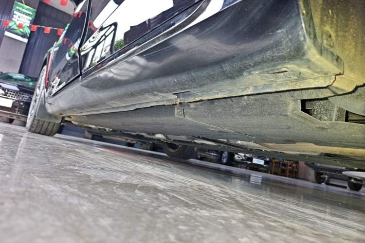 Used Hongqi H5 2025 1.5T DCT Xuan Ying Edition Left Side Sill