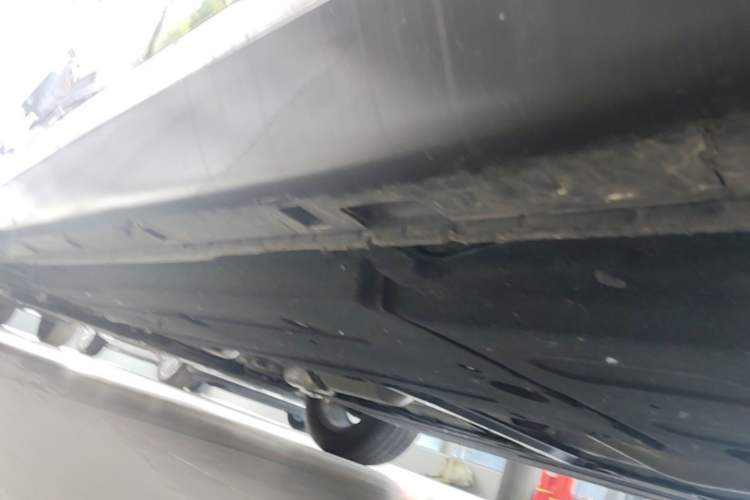 Used Hongqi H5 2025 1.5T DCT Qiyun 500 000th Unit Commemorative Edition Left Side Sill
