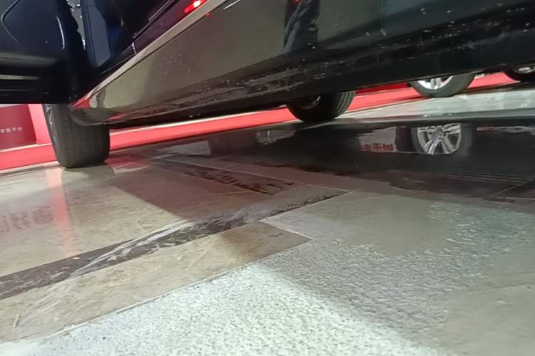 Used Hongqi H5 2025 1.5T DCT Qiyun 500 000th Unit Commemorative Edition Left Side Sill