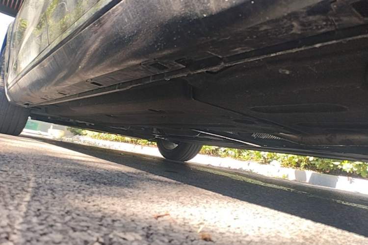 Used Hongqi H5 2025 2.0T Automatic Xuan Ying Edition Left Side Sill