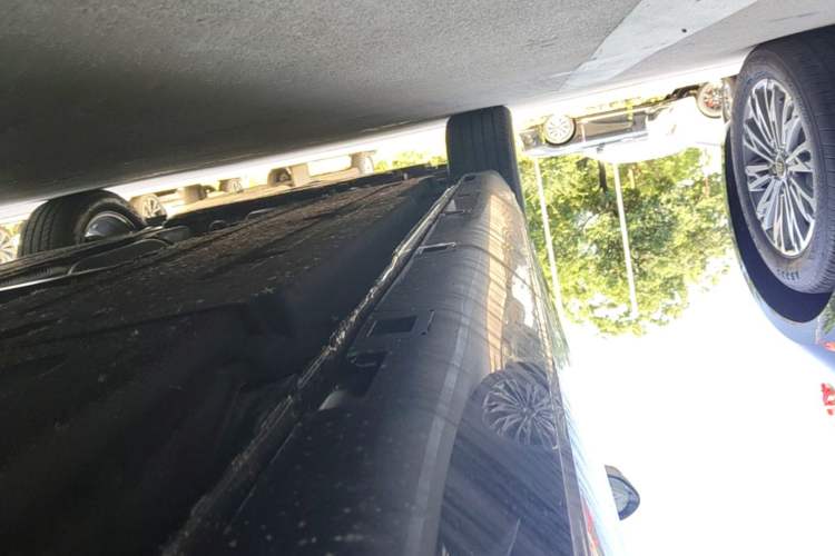 Used Hongqi H5 2025 1.5T DCT Qiyun 500 000th Unit Commemorative Edition Left Side Sill