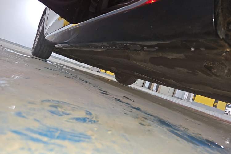 Used Hongqi H5 2025 1.5T DCT Qiyun 500 000th Unit Commemorative Edition Left Side Sill