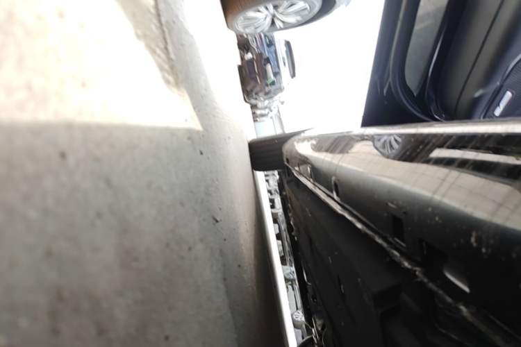 Used Hongqi H5 2025 1.5T DCT Qiyun 500 000th Unit Commemorative Edition Left Side Sill