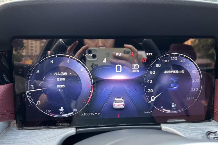 Used Hongqi H5 2025 2.0T Automatic Xuan Ying Edition Odometer Close Up