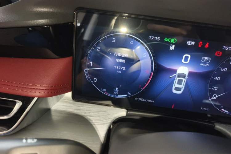 Used Hongqi H5 2025 2.0T Automatic Flag Edition – 500 000 Units Commemorative Version Odometer Close Up