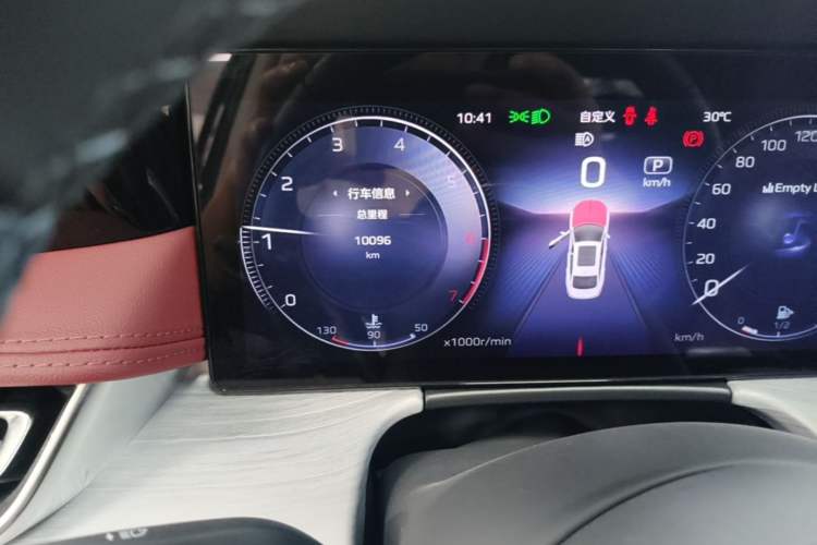 Used Hongqi H5 2025 2.0T Automatic Flag Edition – 500 000 Units Commemorative Version Odometer Close Up