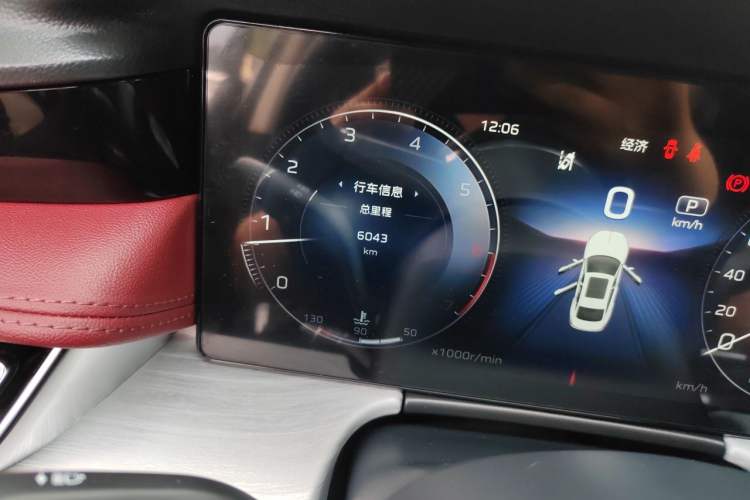 Used Hongqi H5 2025 2.0T Automatic Flag Edition – 500 000 Units Commemorative Version Odometer Close Up