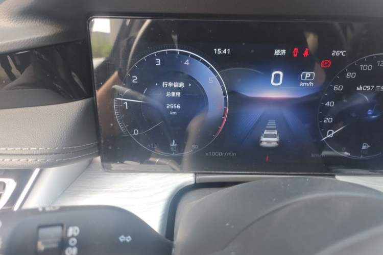 Used Hongqi H5 2025 2.0T Automatic Flag Edition – 500 000 Units Commemorative Version Odometer Close Up