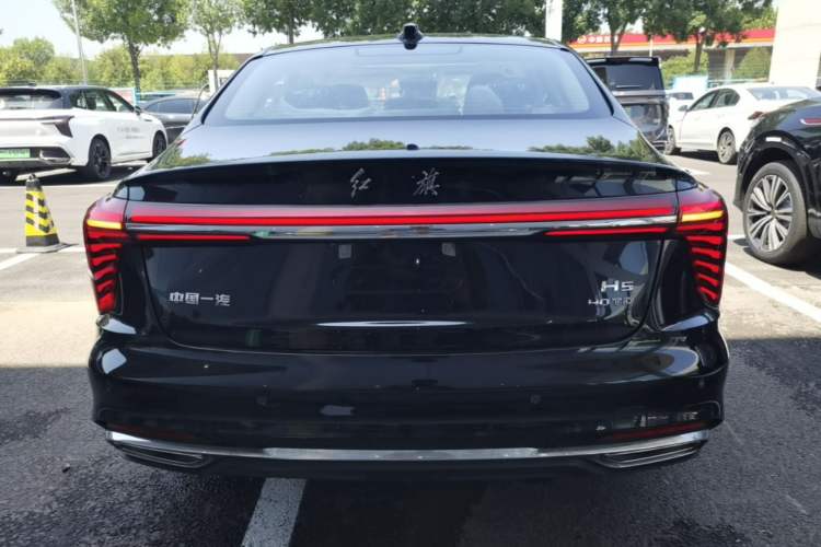 Used Hongqi H5 2025 2.0T Automatic Flag Edition – 500 000 Units Commemorative Version Rear